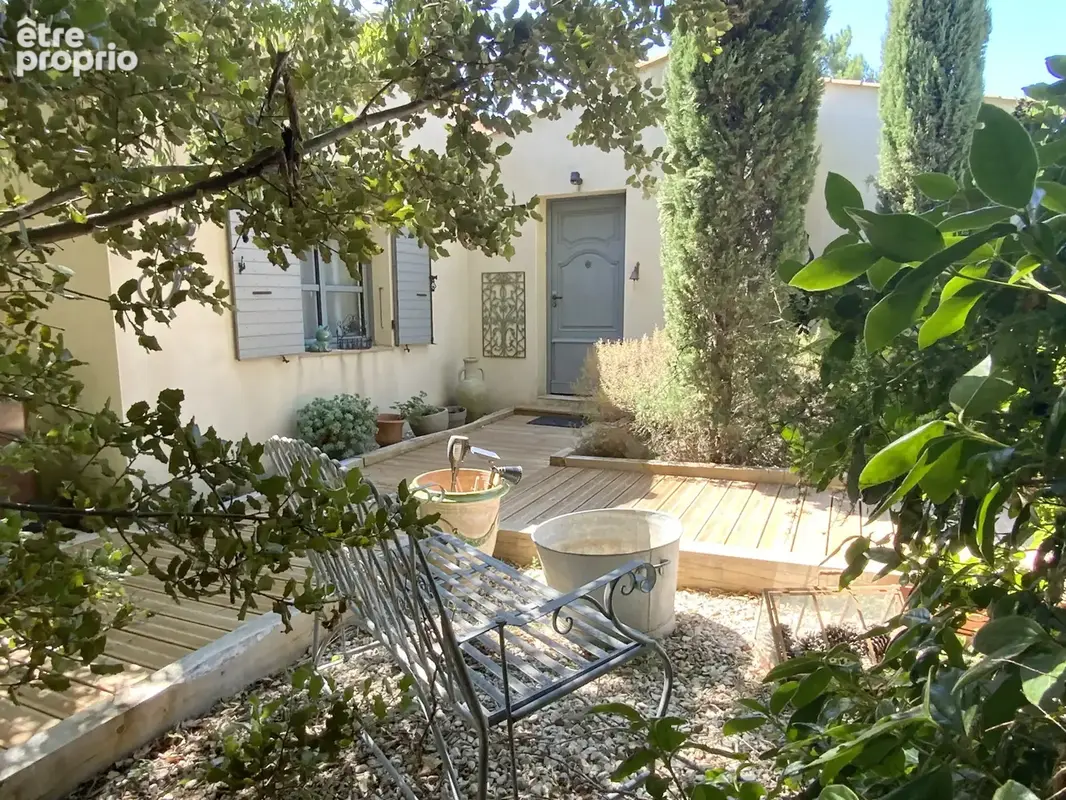 Villa de plain de pied de 155 m2 avec piscine. - photo 7