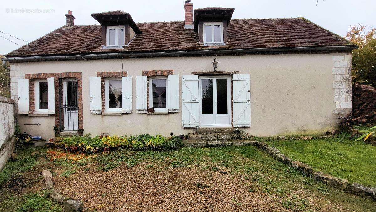 Maison à THORIGNY-SUR-OREUSE