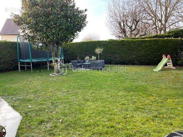 Maison à OZOIR-LA-FERRIERE