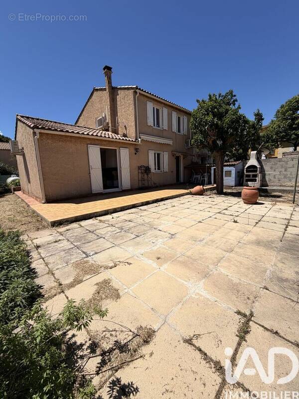 Photo 1 - Maison à VITROLLES