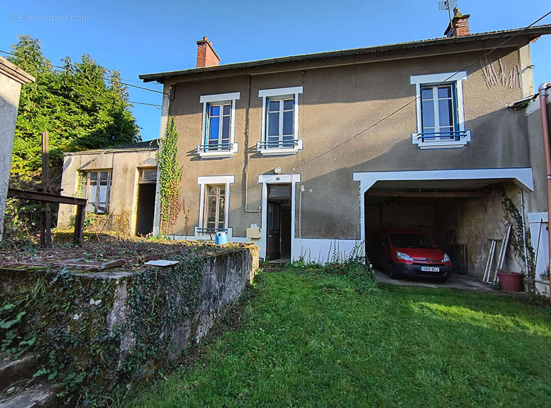 Maison à SAINT-SULPICE-LAURIERE