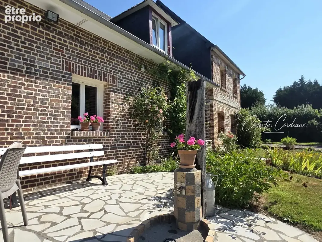 Maison normande – XIXe siècle – Environ 193 m² habitables – Terrain de 3 200 m² - photo 2