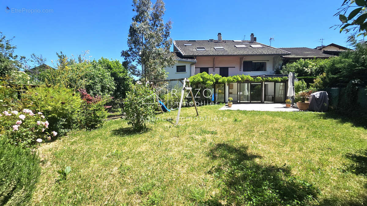 Appartement à DIVONNE-LES-BAINS