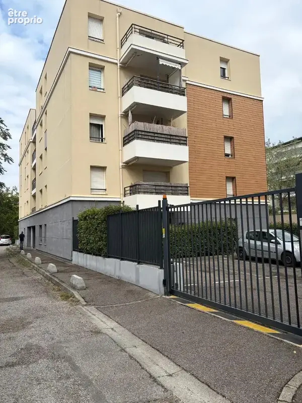 Photo Appartement à Decines-Charpieu au prix de 149 000€