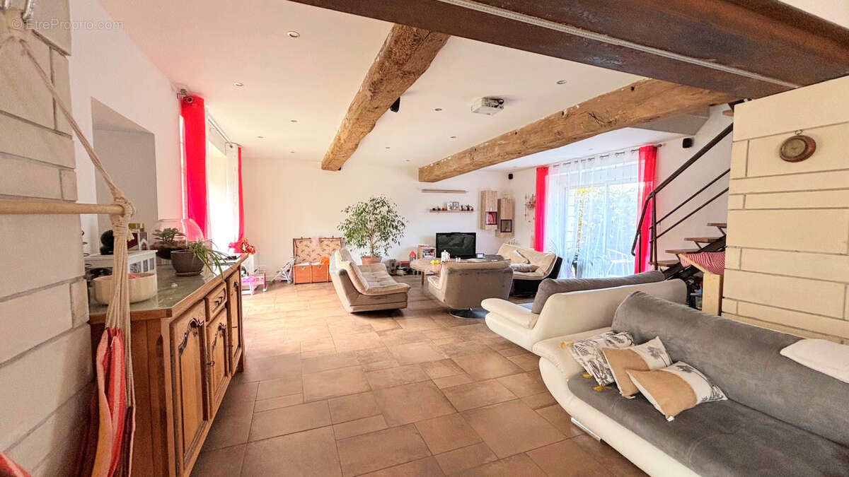 Maison à BRISSAC-QUINCE