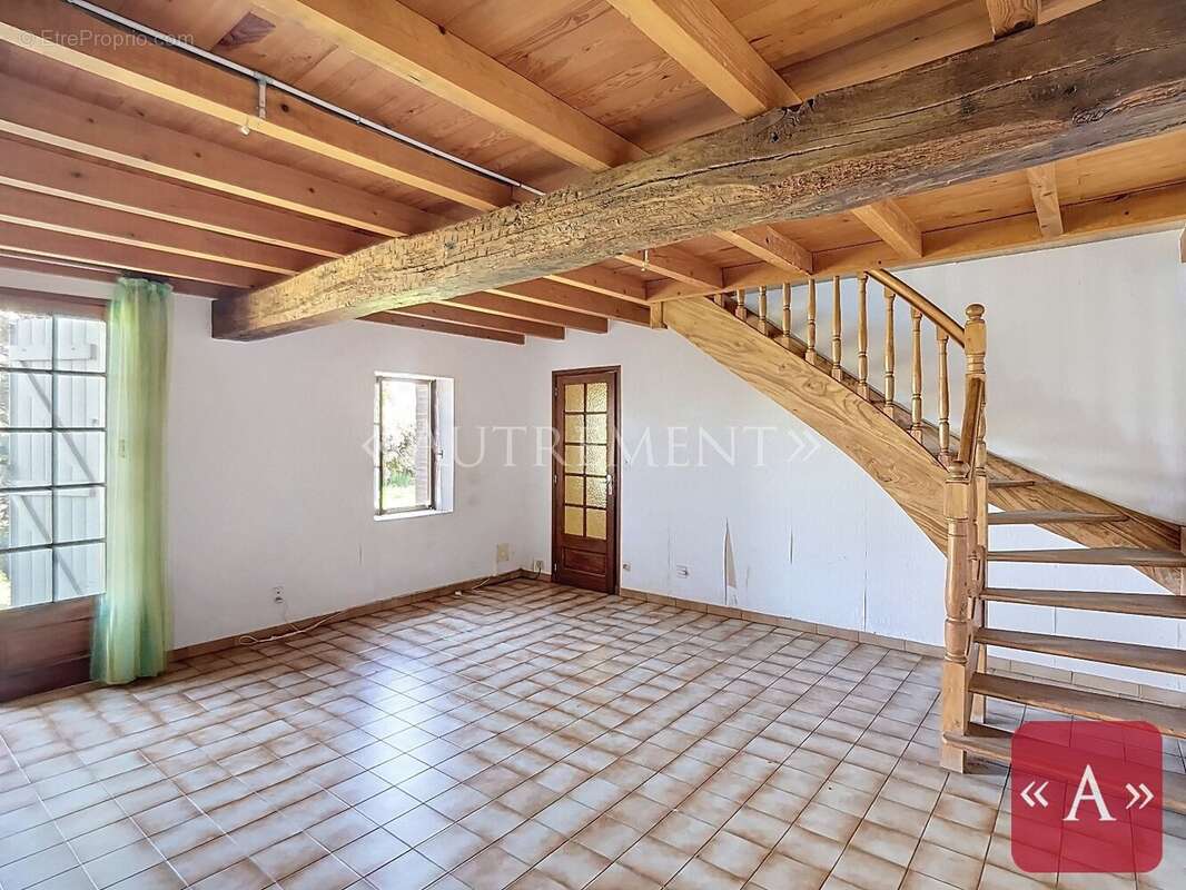 Maison à SAINT-SULPICE