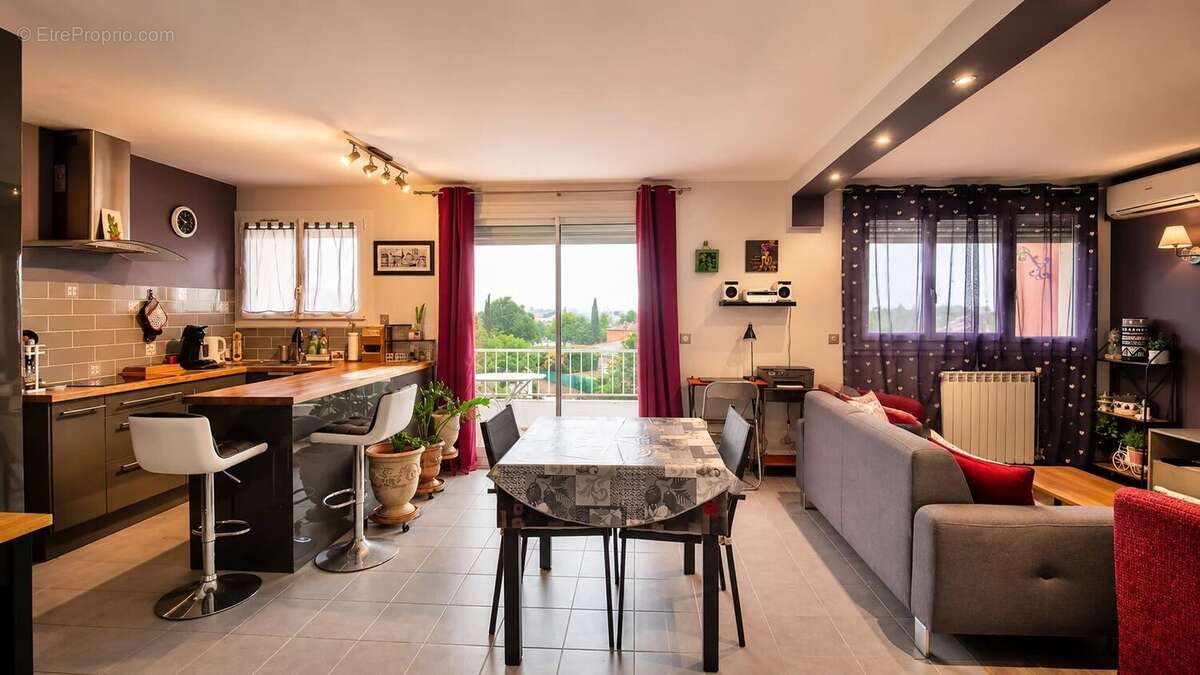 Appartement à LUNEL