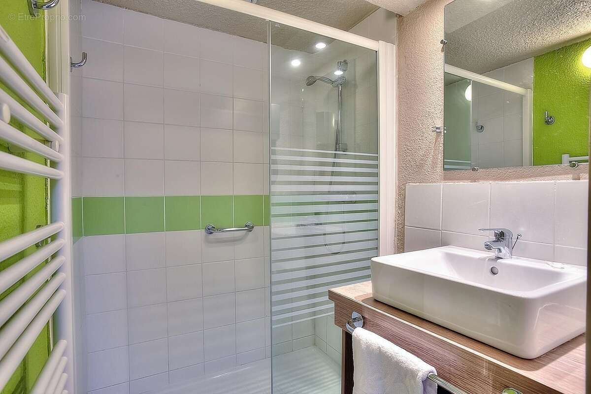 Appartement à LA COLLE-SUR-LOUP