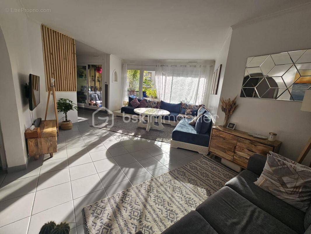 Appartement à ROSNY-SOUS-BOIS