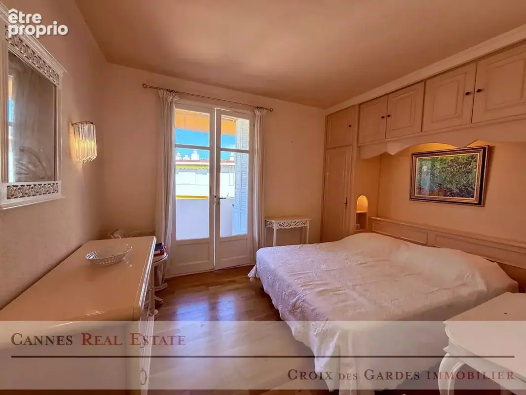 Cannes – Petit Juas  2 pièces traversant avec terrasse et vue mer - photo 12