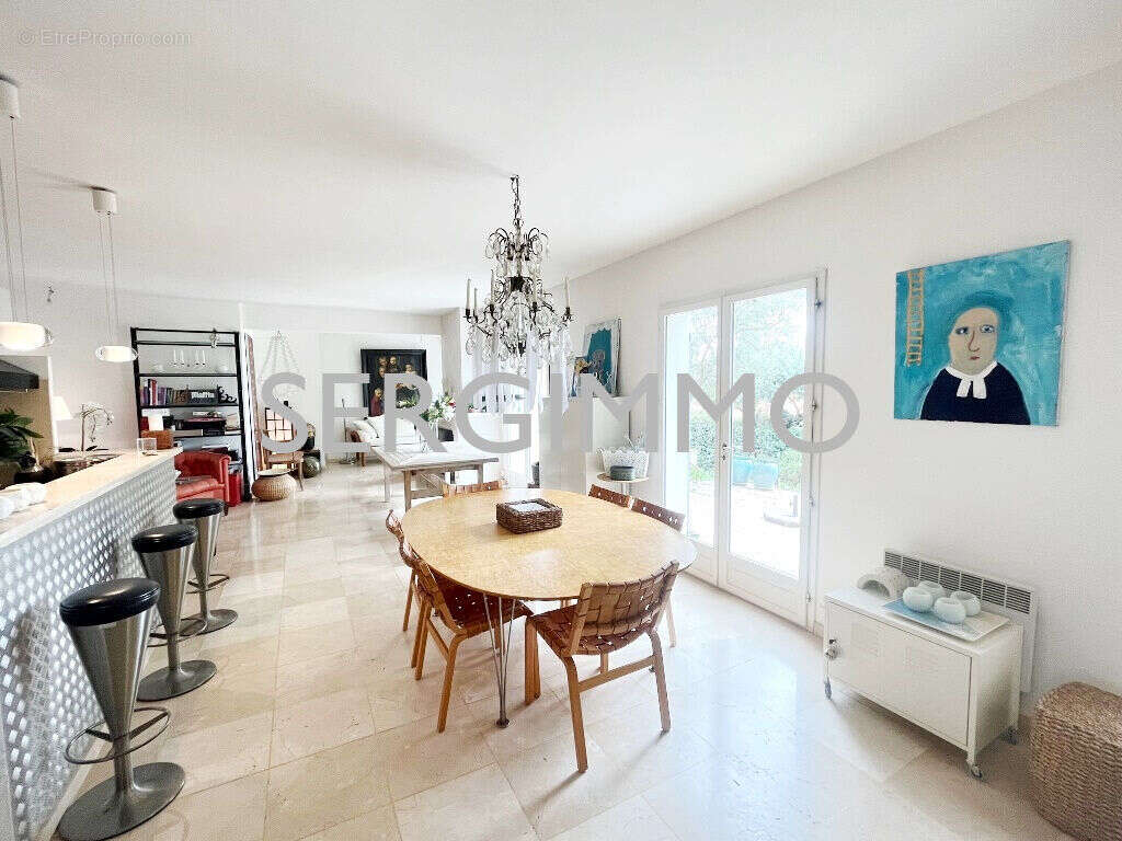 Maison à MONTAUROUX