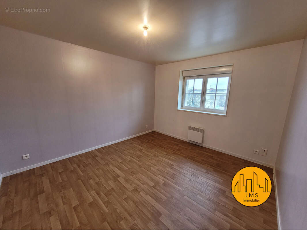 Maison à NOYANT-D&#039;ALLIER