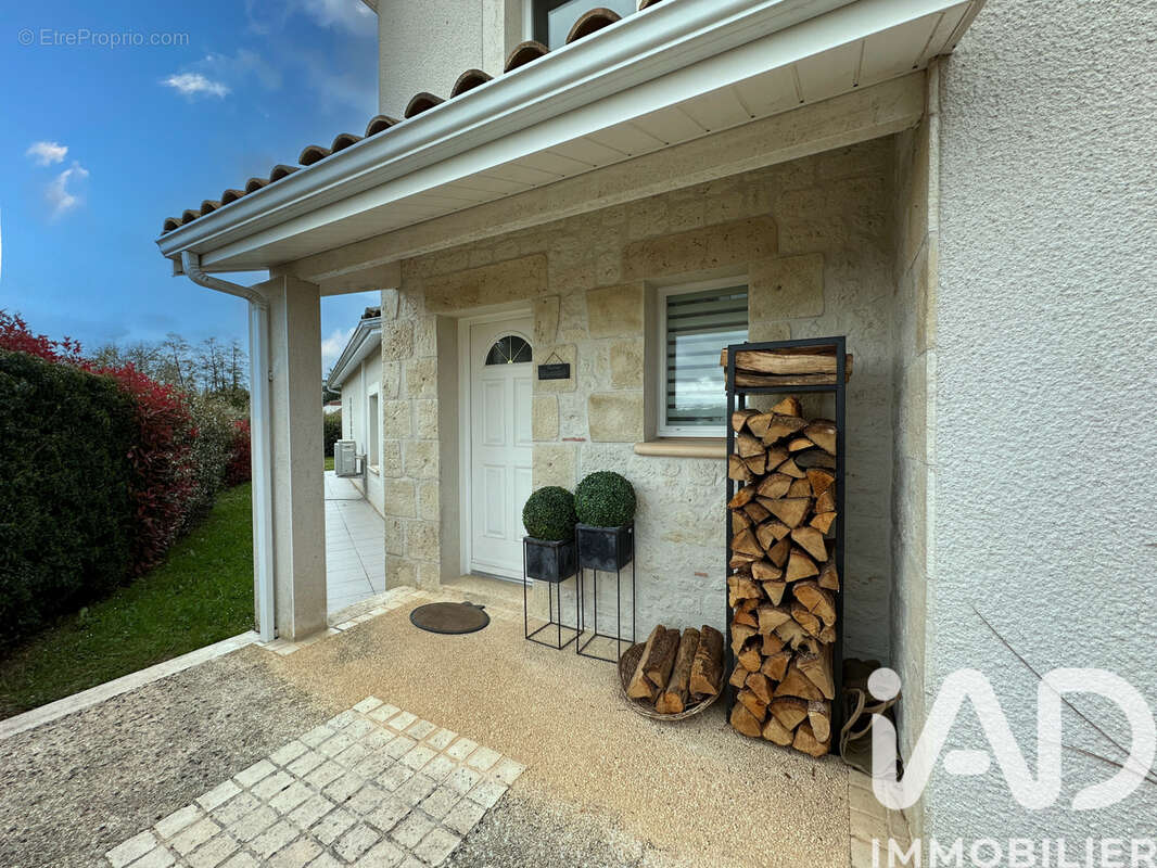 Photo 6 - Maison à BIAS