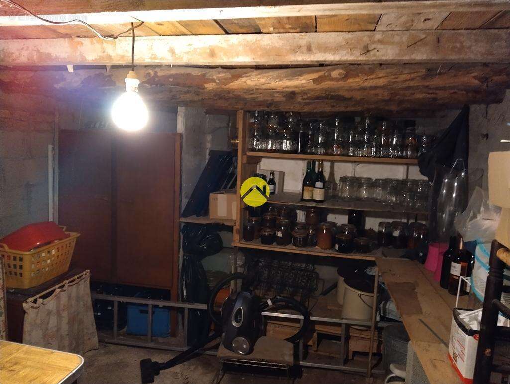 Maison à LE VEURDRE