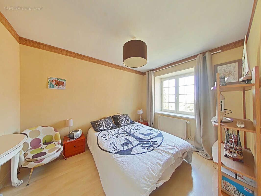 Maison à FONTENAY-LE-FLEURY