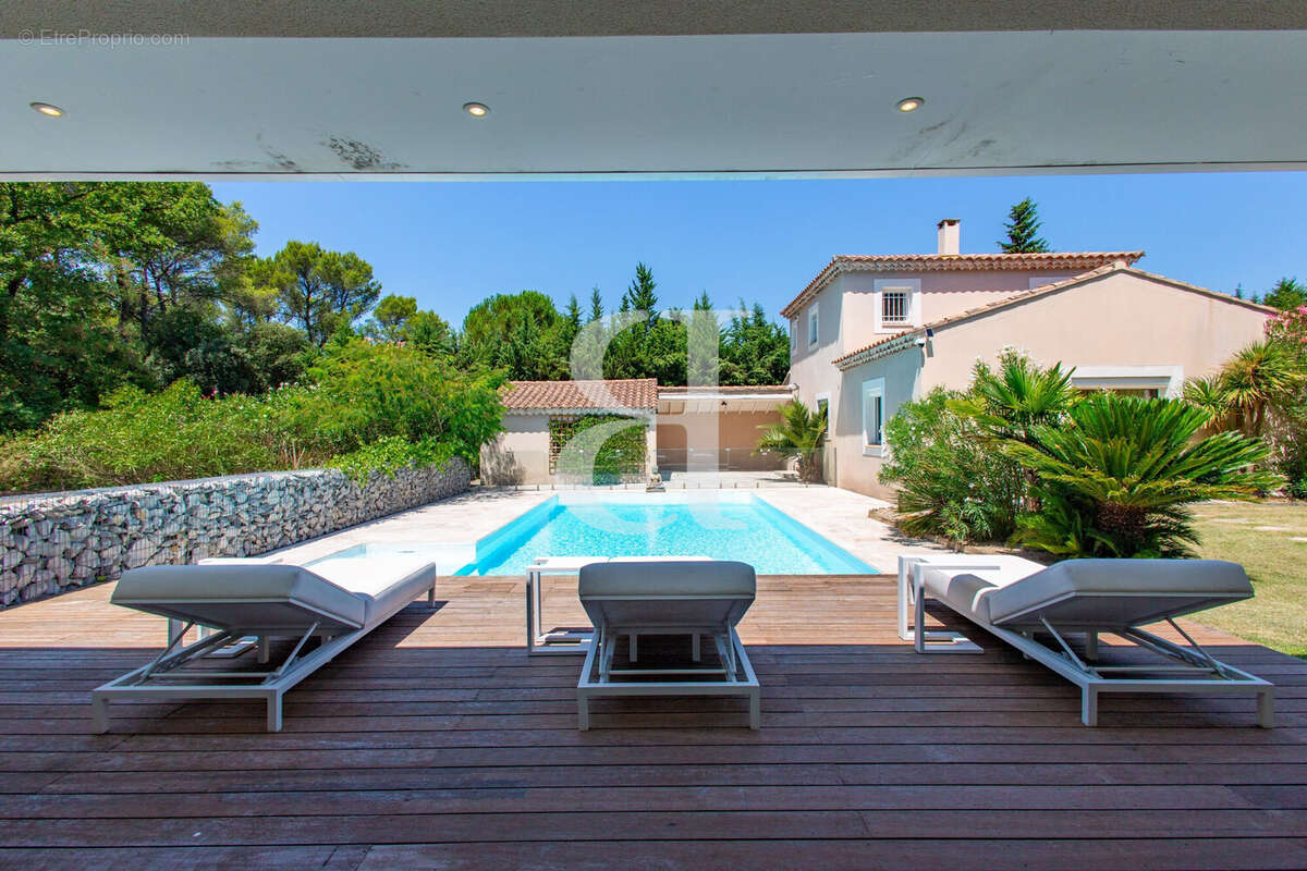 Maison 224 m² à Loriol-Du-Comtat  - photo 4