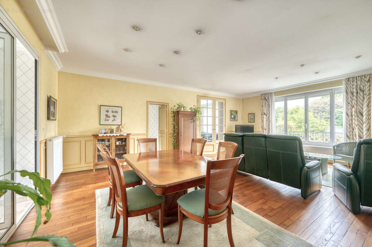 Maison à BONNIERES-SUR-SEINE