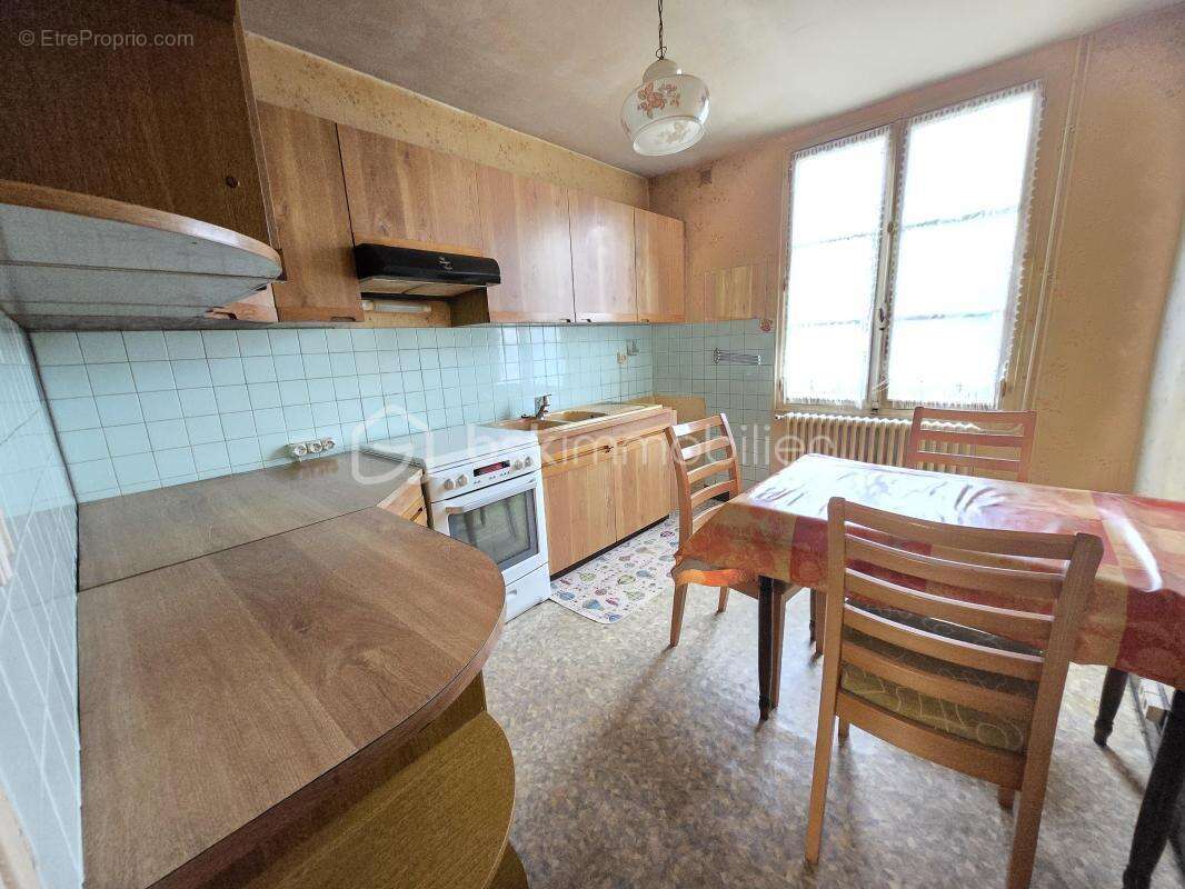 Maison à VARENNES-VAUZELLES