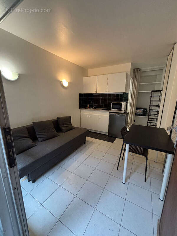 Appartement à PARIS-14E