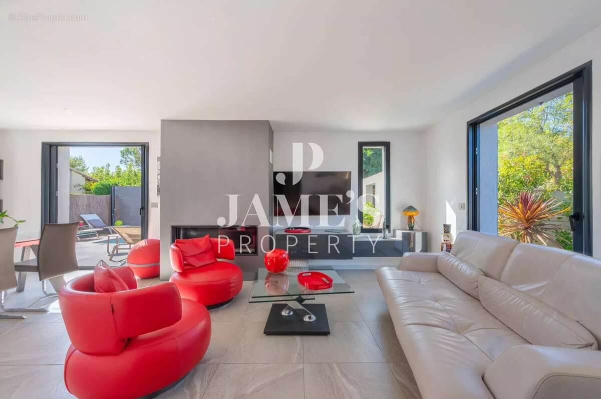 Maison à MAUSSANE-LES-ALPILLES