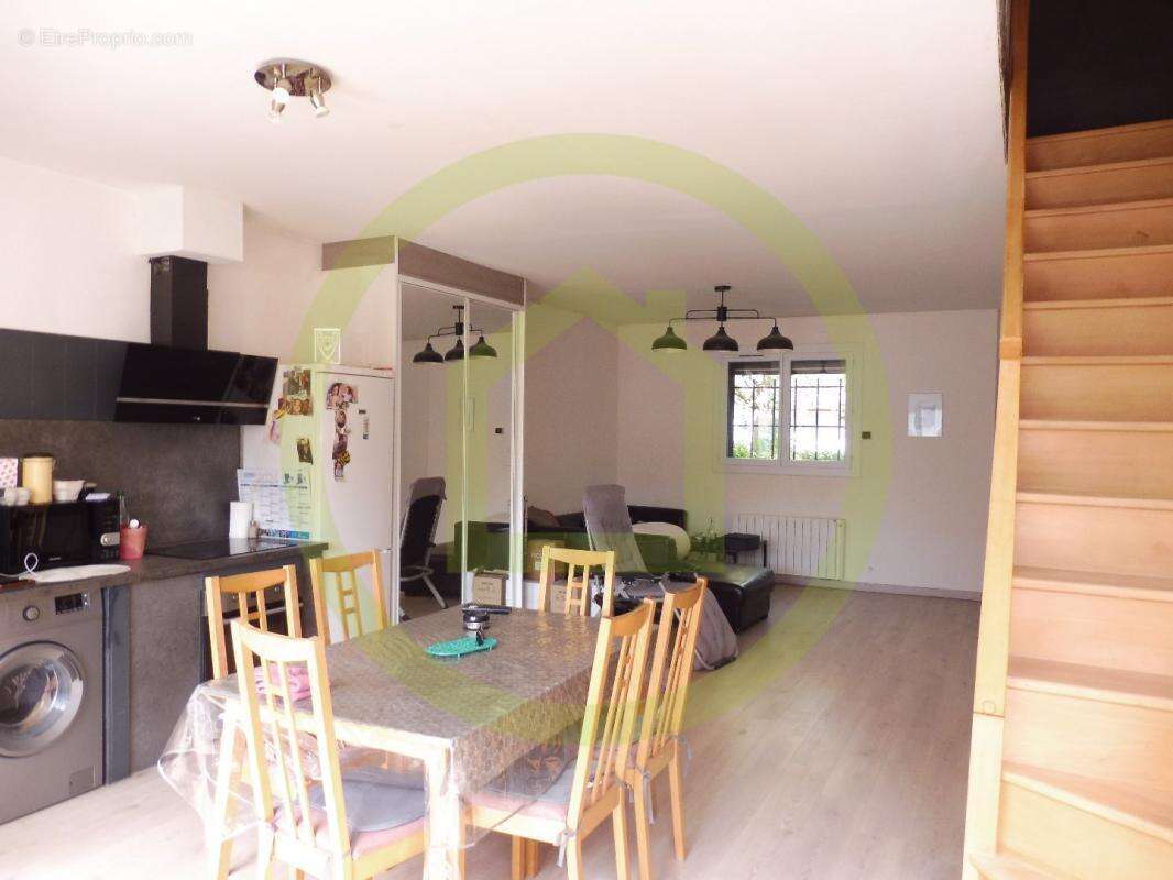 Maison à SAINT-JORY