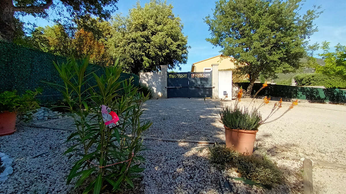 Villa de plain pied avec vue imprenable sur le Ventoux - photo 16