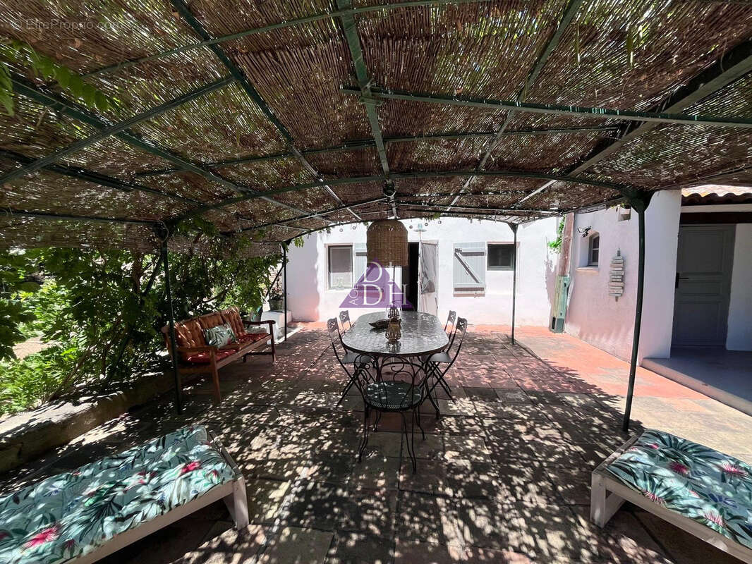 Maison à HYERES