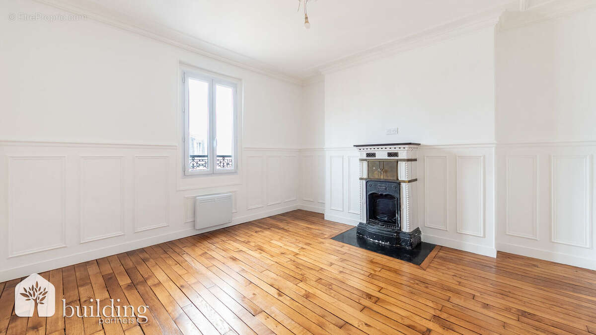 Levallois-Perret Mairie - Appartement 2 pièces rénové avec charme de l'ancien de 52.01m² - photo 8