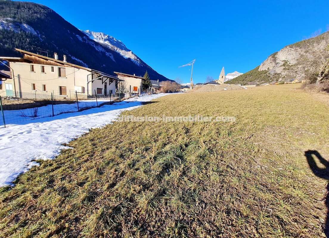 Terrain à LES THUILES