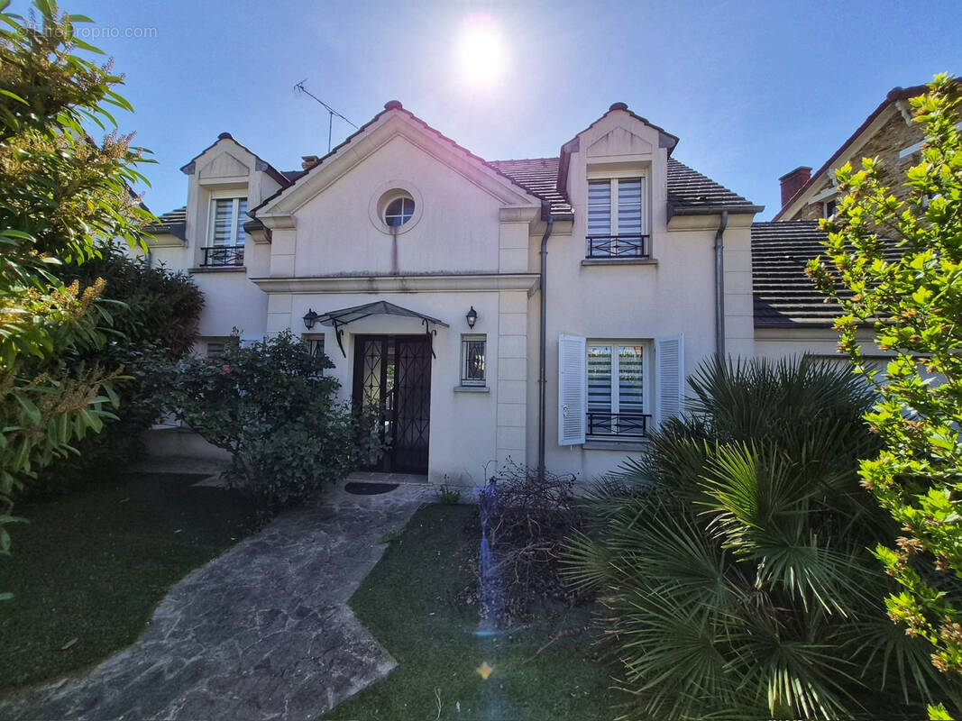 Maison à SAINT-LEU-LA-FORET