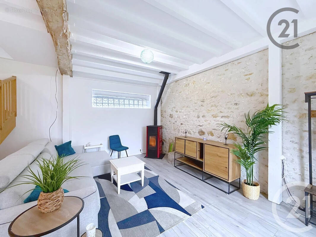 Maison à SAVINS