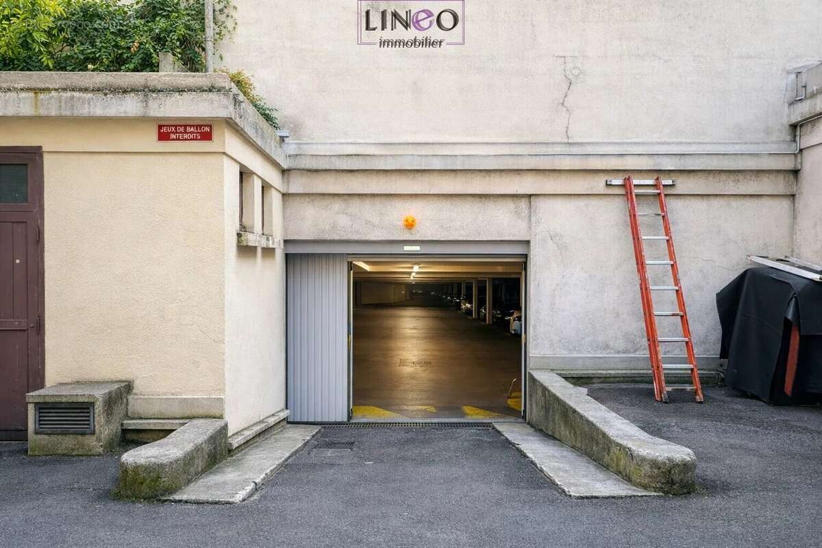 Parking à CHOISY-LE-ROI