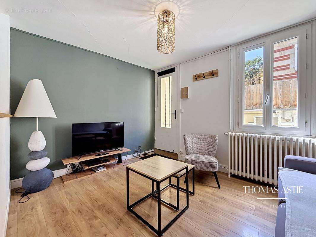 Maison 54 m² à Saumur  - photo 2