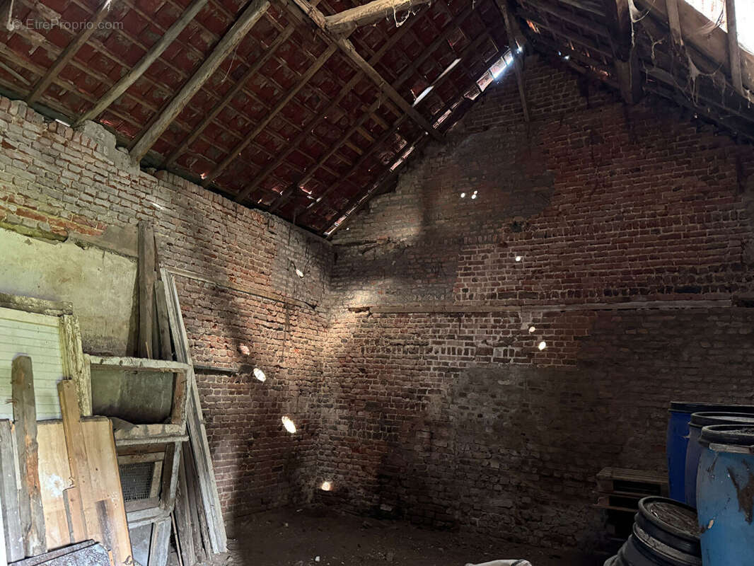 Longère individuelle à rénover avec sa grange sur 1042 m² à SAULTAIN - photo 8