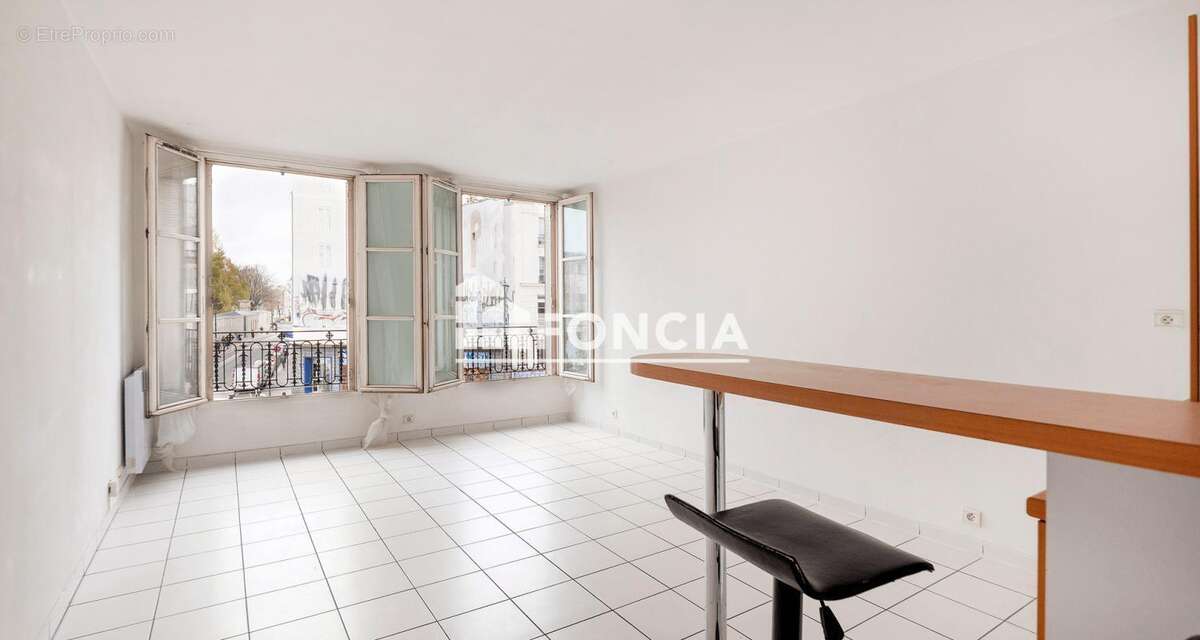 Appartement à PARIS-10E