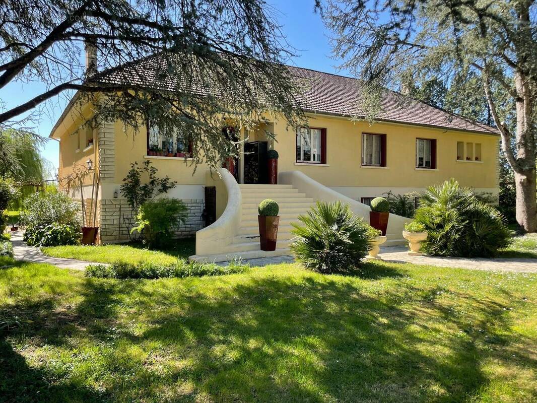 Photo 1 - Maison à USSON-DU-POITOU