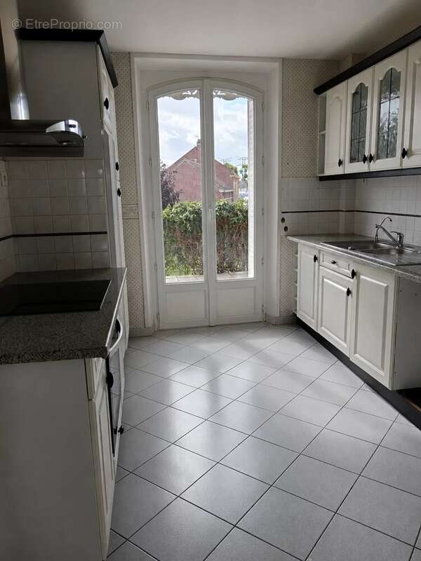 Grandvilliers centre ville : spacieux appartement - photo 6