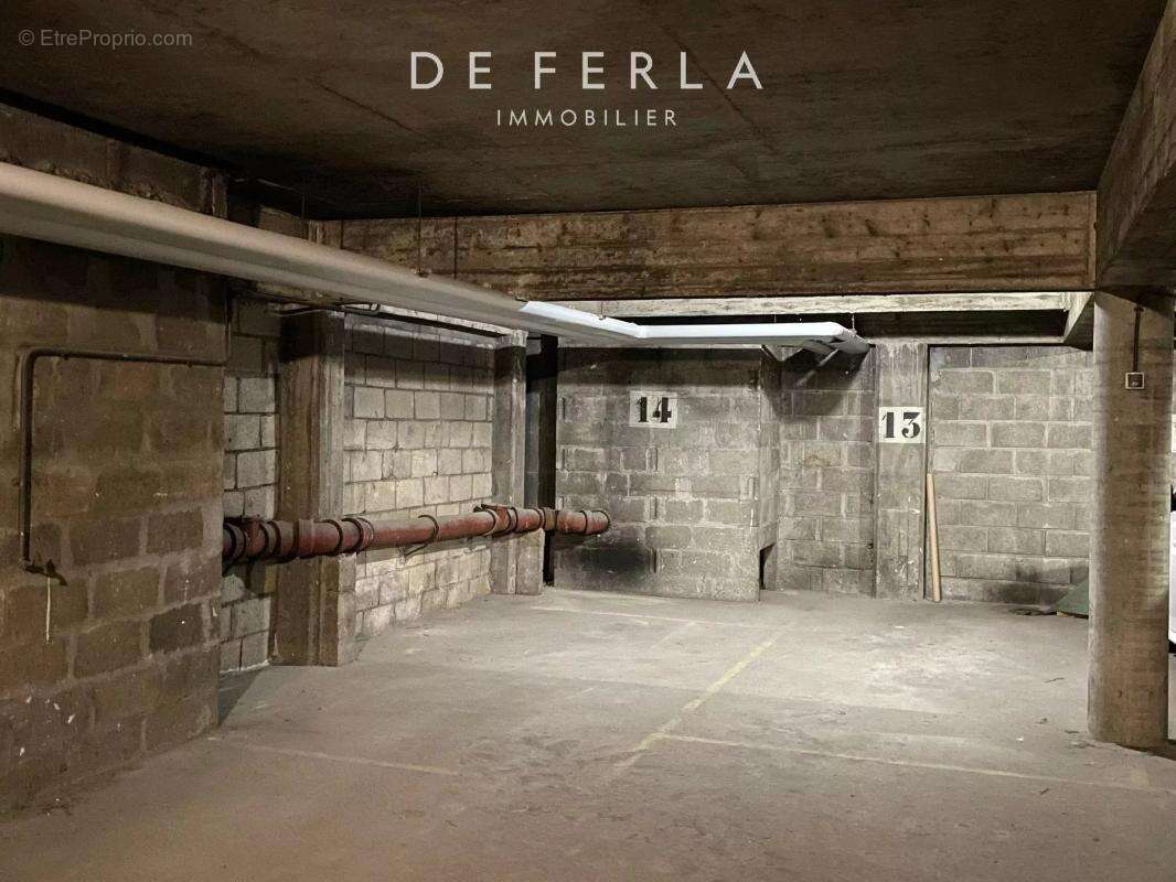 Parking à PARIS-14E