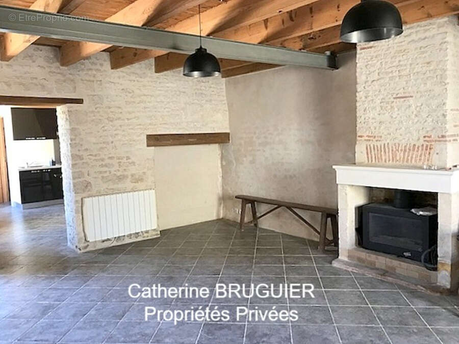 Belle charentaise rénovée - 198 m² -  6 chambres- Marais Poitevin - photo 2