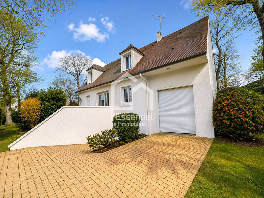 Maison à VERNEUIL-SUR-SEINE