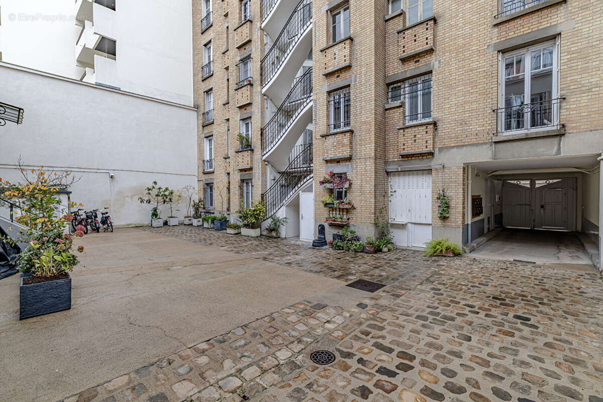 Appartement à PARIS-15E