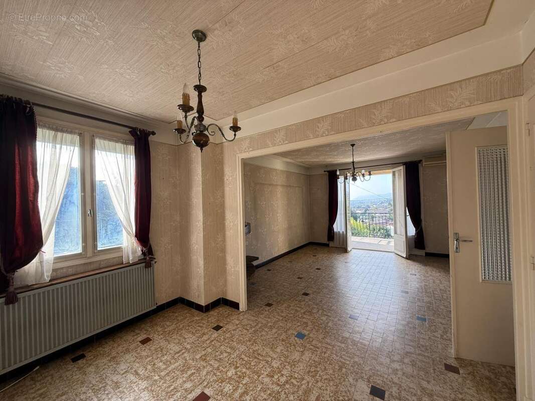 Maison à LA VOULTE-SUR-RHONE