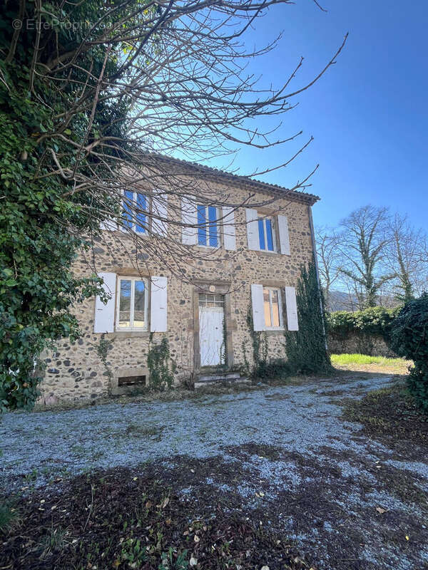Maison à SAINT-JULIEN-EN-SAINT-ALBAN