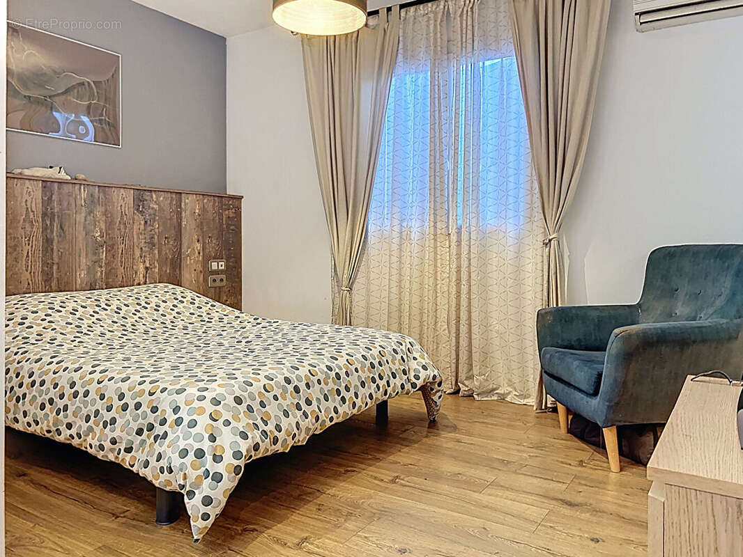 Maison à LES ANGLES