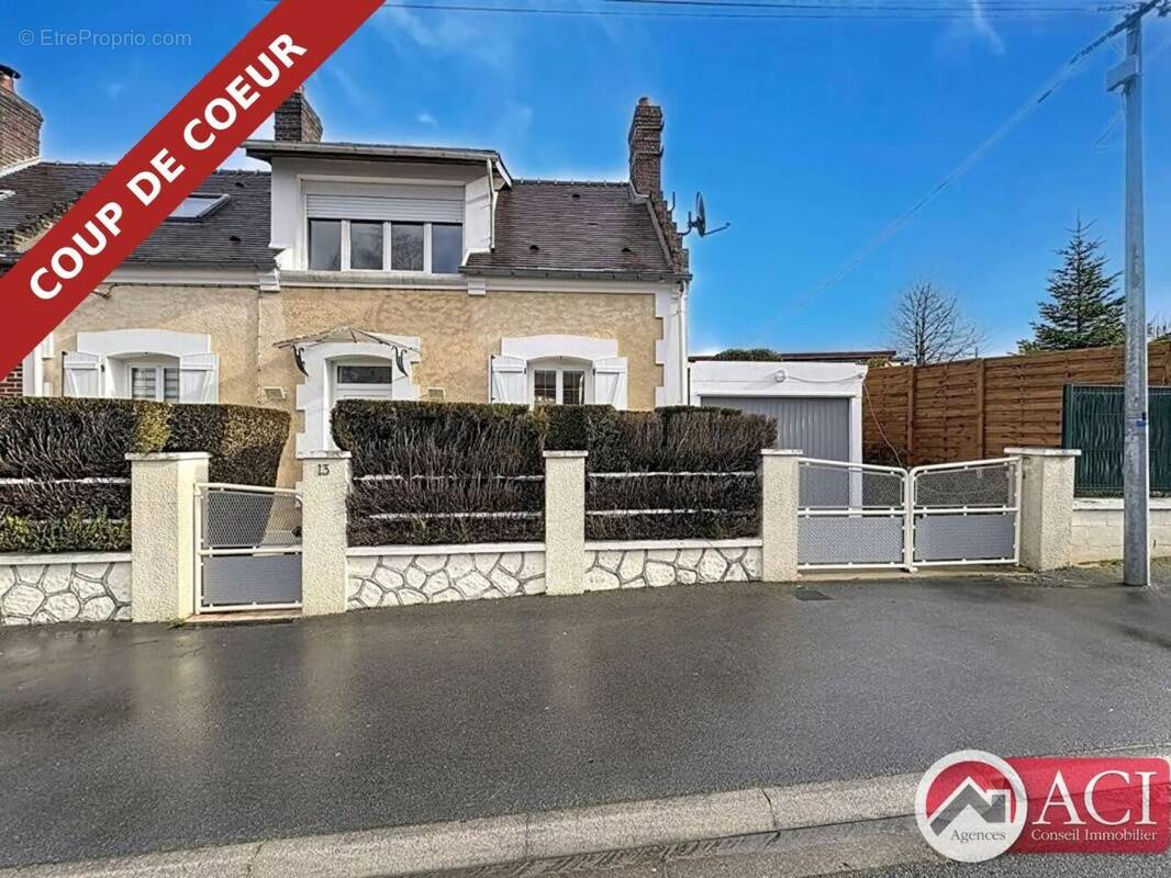 Maison 80 m² à Sainte-Genevieve  - photo 1