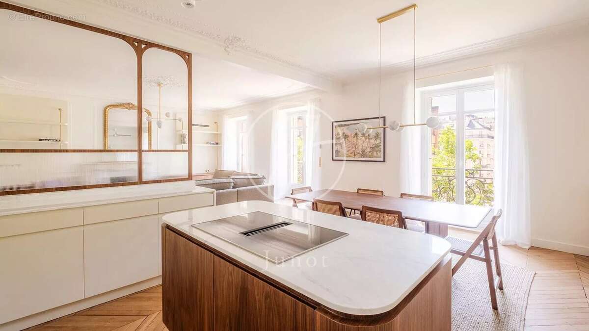 Appartement à PARIS-5E