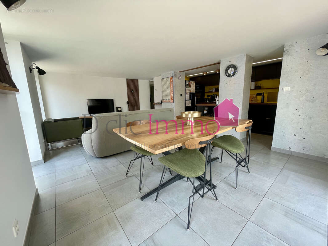 Appartement de caractère situé sur la corniche ! - photo 4