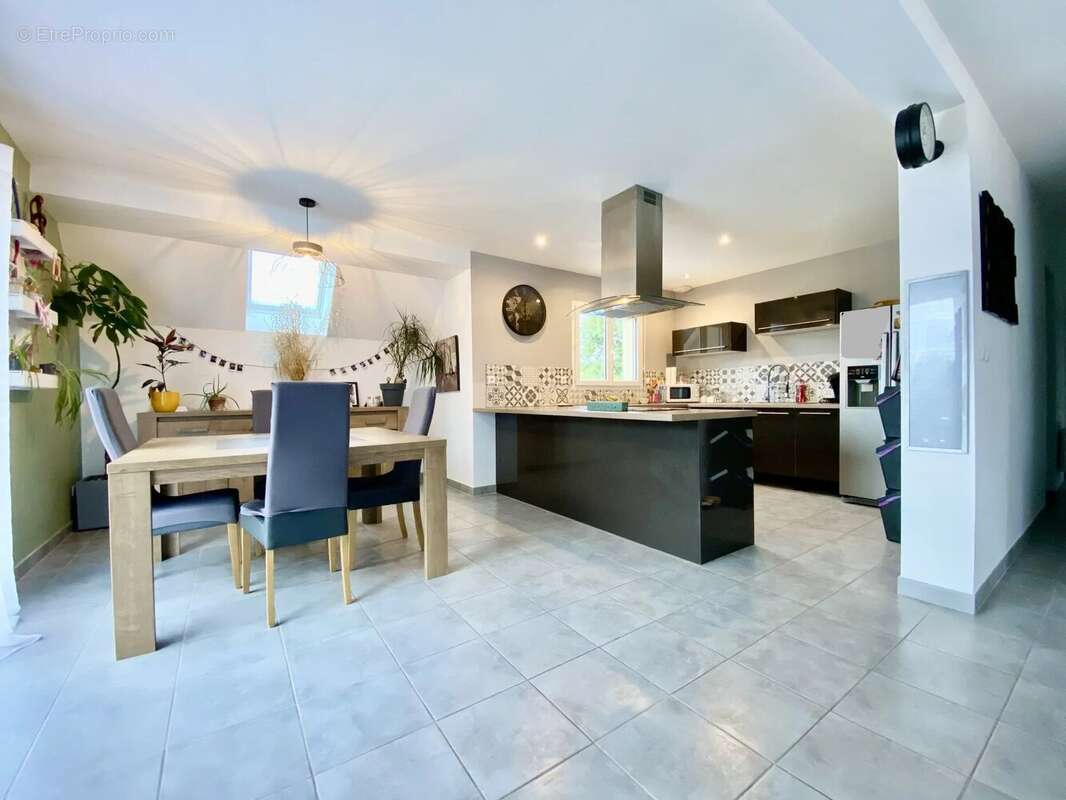 Maison à FONTAINE-SOUS-JOUY