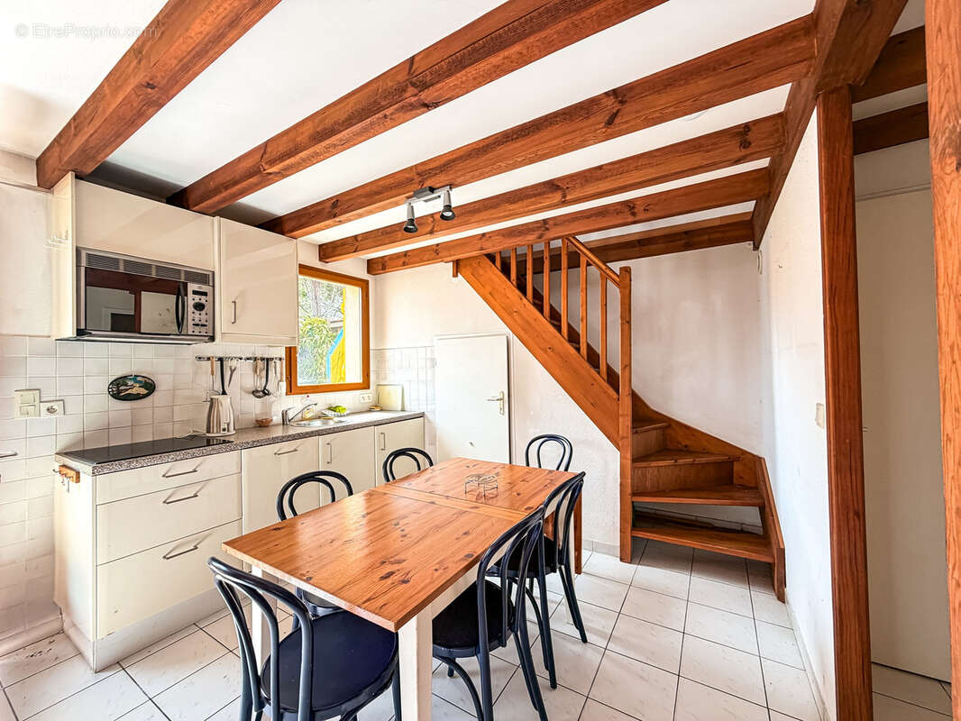 Maison à SAINT-JULIEN-EN-BORN