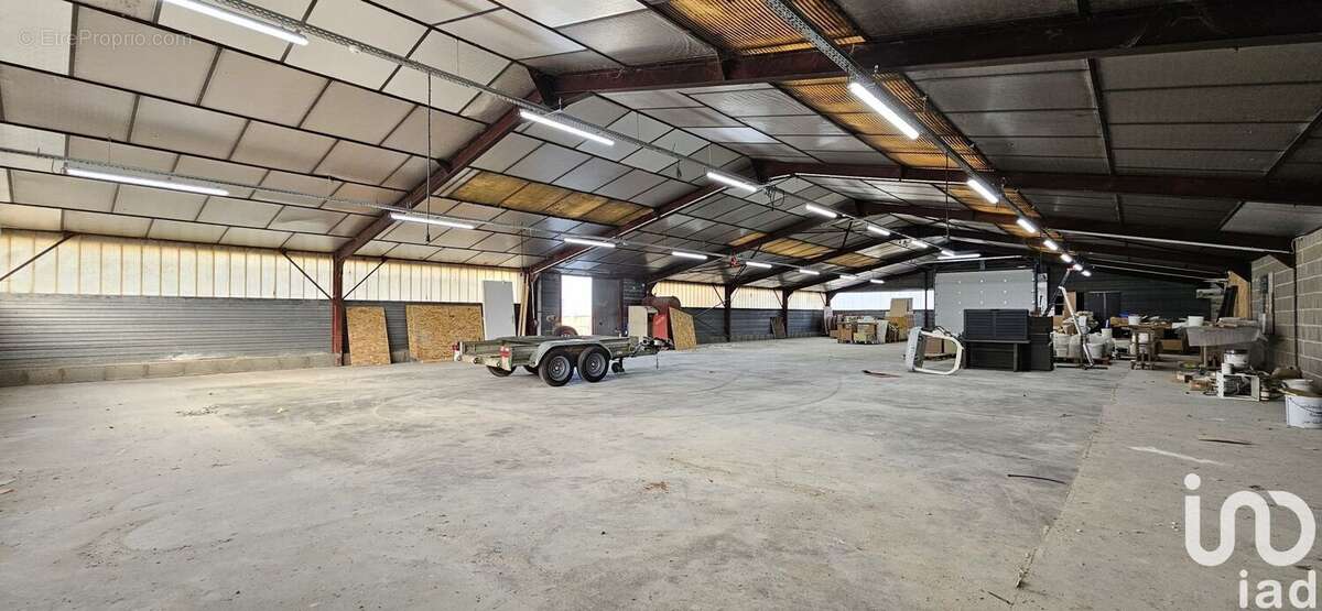 Photo 4 - Commerce à LES EPESSES